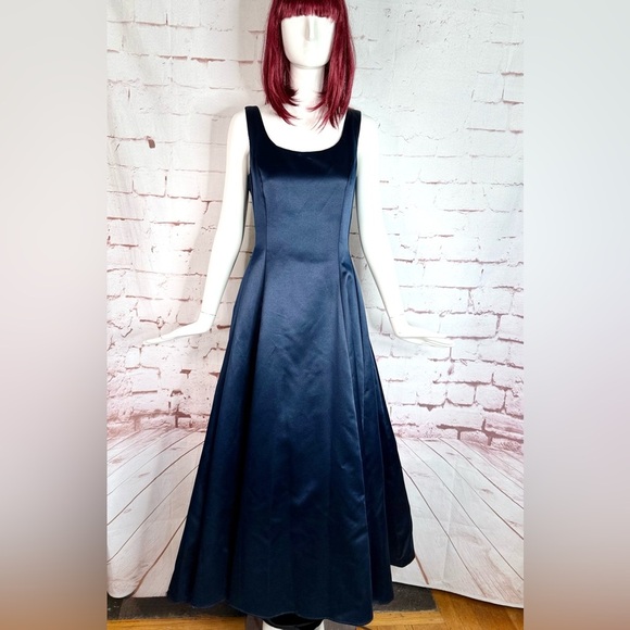 JESSICA McCLINTOCK Navy Satin Floor Length Gown Size 10 Satin Roses Formal Dress - Picture 3 of 16